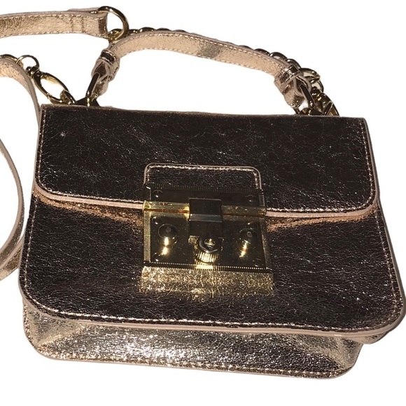 Steve Madden Gold Rose Gold Top Handle Front Clasp Partial Mini Crossbody - Picture 3 of 12